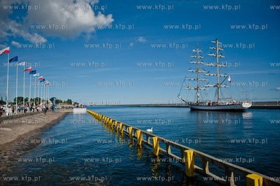 Gdynia. Uroczyste przywitanie zaglowca STS Fryderyk...