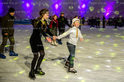Lodowisko Miejskie w Gdansku. Walentynki w stylu Retro,...