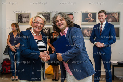 Gdansk. Nadbaltyckie Centrum Kultury. Uroczystosc wreczenia...