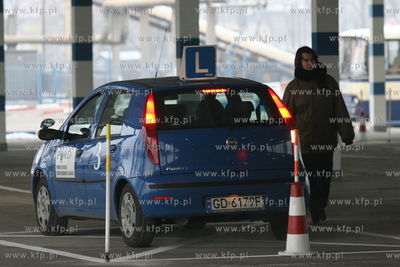 Pomorski Osrodek Ruchu Drogowego. Prowo jazdy po nowemu.
16.01.2006
fot....