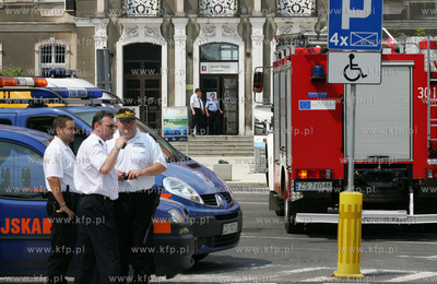 Ewakuacja Urzedu Miejskiego w Szczecinie. Powodem byl...