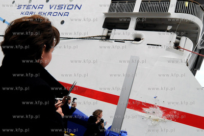 Uroczystosc chrztu nowego promu Stena Line zacumowanego...