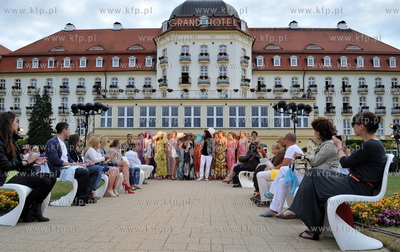 Grand Hotel w Sopocie. Pokaz mody Michala Starosta...