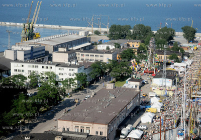 Nawet na 500 mln zl szacuje sie wartosc spolki Dalmor,...