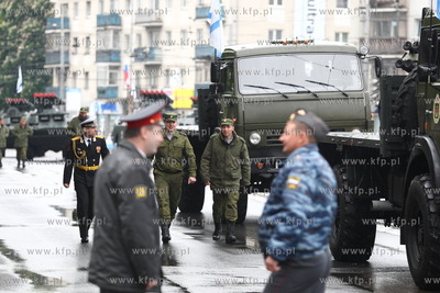 Kaliningrad , Rosja 09.05.2014 Parada na Placu Zwyciestwa...