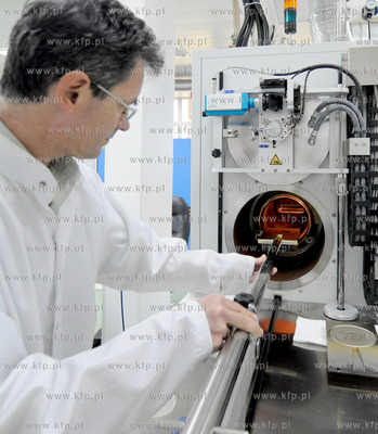 Tani sposob masowej produkcji grafenu - rewolucyjnego...