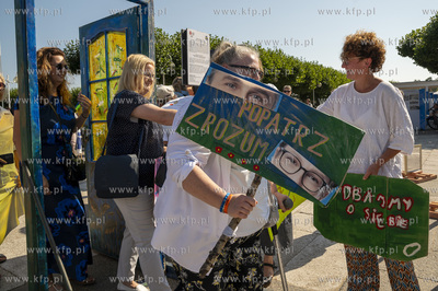 Sopot. Marsz dla zdrowia psychicznego i przejście...