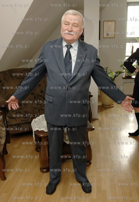 Prezydent Lech Walesa w swoim biurze w Gdansku.
07.04.2008
fot....