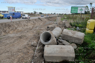 Budowa wezla drogowego Karczemki w Gdansku i trasy...