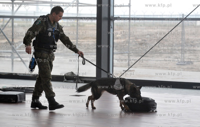 Gdansk, Terminal T2 Portu Lotniczego Gdansk. Podpisanie...