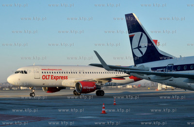 Pierwszy dzien funkcjonowania nowego terminalu T2 gdańskiego...