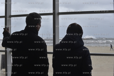 Sztorm i wiatr w Sopocie. Molo zostało zamknięte...