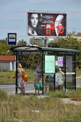 Gdańak Zaspa. Przystanek autobusowy na dawnym pasie...