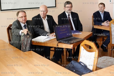 Gdansk.Not. Konferencja prasowa Komitetu Wyborczy Wyborcow...