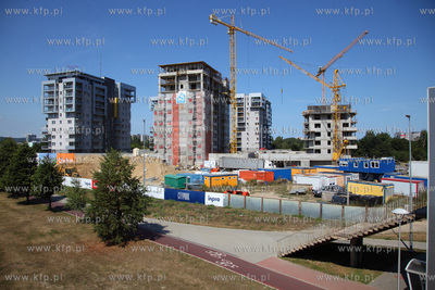 Zespol wiezowcow CityPark na gdanskiej Zaspie. 07.08.2014...