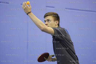 Tenisista stolowy Jakub Folwarski.
17.11.2014
fot....