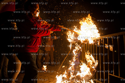 Gdansk. Dzien Gniewu. Manifestacja pod haslem 5 X NIE...