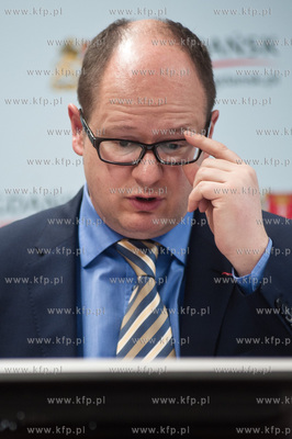 Urzad Miasta Gdanska. Konferencja prasowa podsumowujaca...