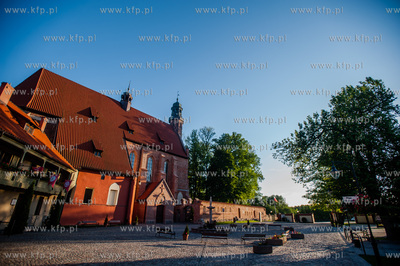 Zukowo. Zespol Poklasztorny. Kosciol pw. Wniebowziecia...
