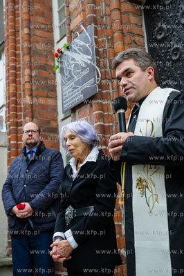 Gdansk. Kamienica przy ul. Mariackiej. Odsloniecie...