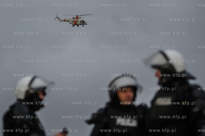 Gdynia. Derbowy mecz Lotto Ekstraklasy, Arka Gdynia...