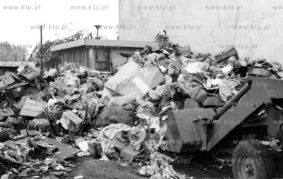 Smieci 3pazdziernik88ZKosycarz_p_30 28.10.1988 Fot....