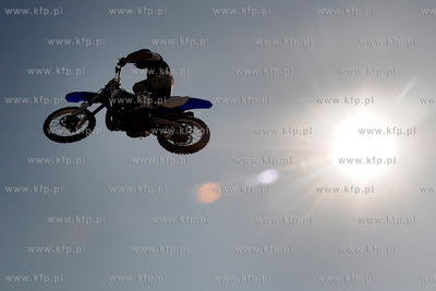 Mlode Miasto w Gdansku. Pokazy Freestyle Motocross...