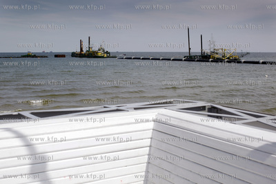 Prace przy budowie wylotow sopockich potokow w glab...