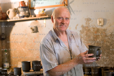 Chmielno. Muzeum Ceramiki Kaszubskiej Neclow. Nz. Roman...