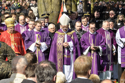 Kolobrzeg. Uroczystosci pogrzebowe posla, Sebastiana...