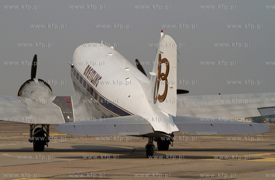 Port Lotniczy Gdansk. Samolot Breitling DC-3 Dakota...
