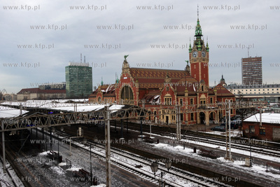 Dworzec PKP Gdańsk Główny, widok od strony ulicy...