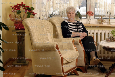 Krystyna Ostrzyniewska - jedna z wdow po marynarzach...