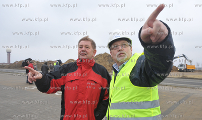 Oficjalne rozpoczecie budowy nowego terminalu, plyty...