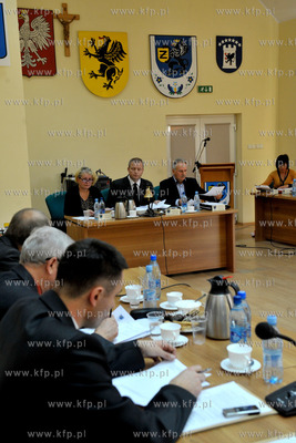 Sesja Rady Miejskiej w Zukowie. 7.12.2012 Fot. Maciej...