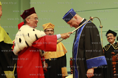 Uniwersytet Gdanski. Aula wydzialu Prawa i 
Addministracji....