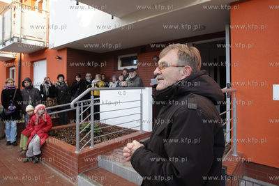 Uroczystosc przekazania kluczy nowym mieszkancom kamienic...