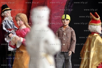 Ruchoma szopka bozonarodzeniowa w kosciele sw. Trojcy...