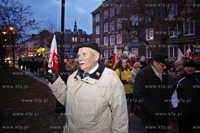 Gdansk. Marsz pamieci ofiar katastrofy smolenskiej...