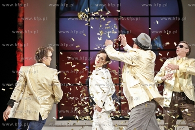 Gdansk. Teatr Wybrzeze. Proba medialna spektaklu (g)DZIE-CI...