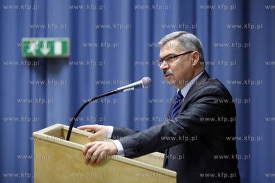 Uniwersytet Gdanski. W Kierunku Spoleczenstwa Alternatywnego...