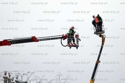 Gdansk Letnica. Akcja uwalniania trzech osob uwiezionych...