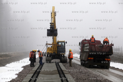 Ukladanie torow Pomorskiej Koleii Metropolitalnej na...