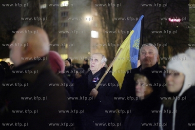 Manifestacja poparcia dla Ukrainy na Placu Solidarnosci...