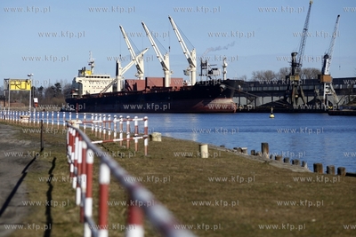Statek Assimina II w Porcie Gdanskim
28.02.2014
fot....