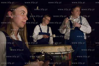 Świat Mało Znany. Przegląd teatralny grupy Im Plus...