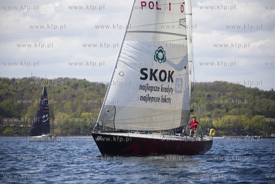 Gdynia.  Regaty o puchary: Komandora JKMW zorganizowane...