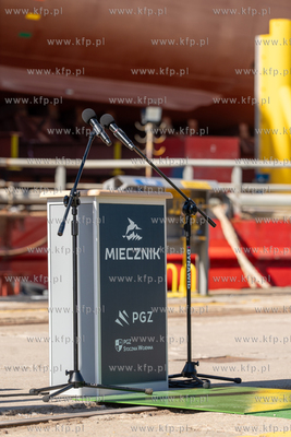 Stocznia Marynarki Wojennej PZG w Gdyni. Uroczystość...