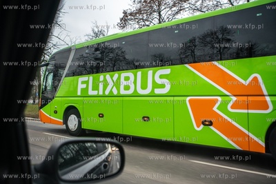 Gdańsk, Al. Zwycięstwa. Autobus sieci Flixbus. 30.12.2019...