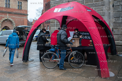 Bezpłatne maseczki dla mieszkańców Gdańska. 29.01.2022...